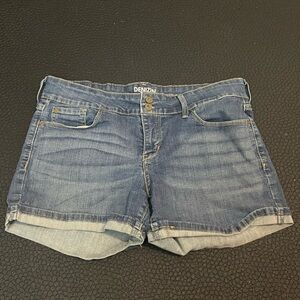 Denizen‎ by Levi’s Jean shorts size 8